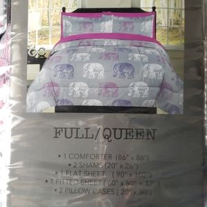 Comfort set including sheets